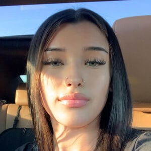 Alexis Anisette Profile Picture