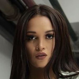 Angie Arizaga Profile Picture