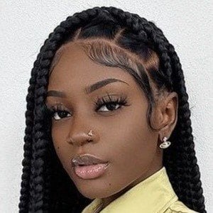 Armanda Profile Picture