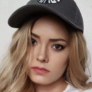 Joanie Brosas Profile Picture