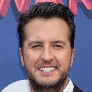 Luke Bryan Profile Picture