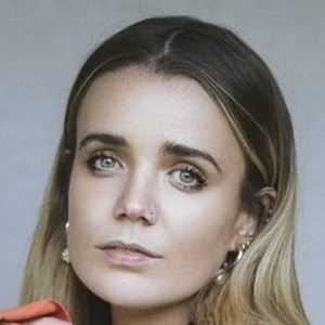Emily Clarkson Profile Picture