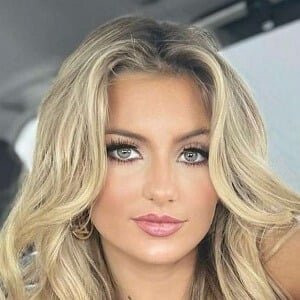 Izzy Darnell Profile Picture