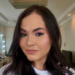 Bia Galvão Profile Picture