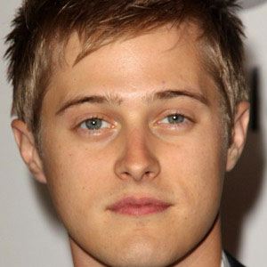 Lucas Grabeel Profile Picture