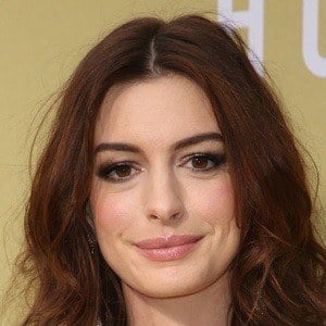 Anne Hathaway Profile Picture