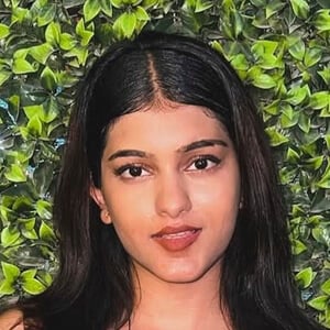 Aashiya Iqbal Profile Picture