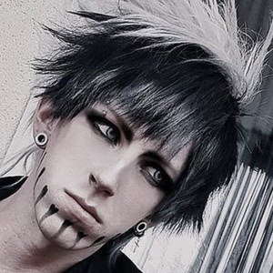 JENZiiH Profile Picture