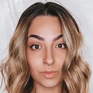 Khloe Kuriatnyk Profile Picture