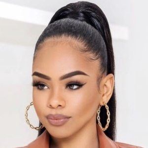 Reyna Love Profile Picture