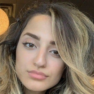 Melody Oz Profile Picture
