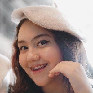 Peachy Liv Profile Picture