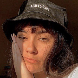 Victoria Peinado Profile Picture