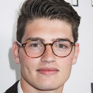 Gregg Sulkin Profile Picture