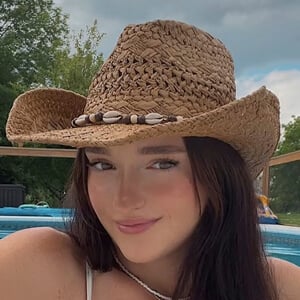Ash Taylor Profile Picture