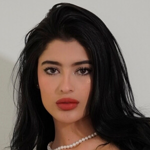 Andrea Victoria Lopez Profile Picture