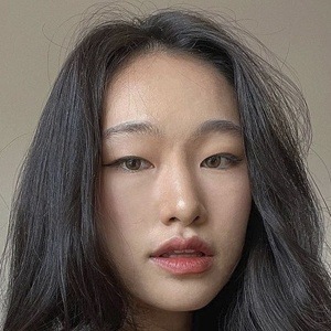 Ivy Zhou Profile Picture
