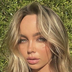 Adison Justis Headshot 8 of 10