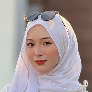 AI Nisa Headshot 2 of 6