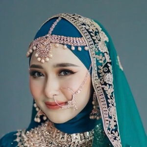 AI Nisa Headshot 4 of 6