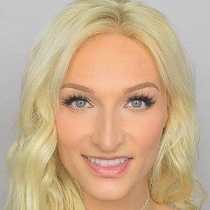 Alayna June Headshot 5 of 10