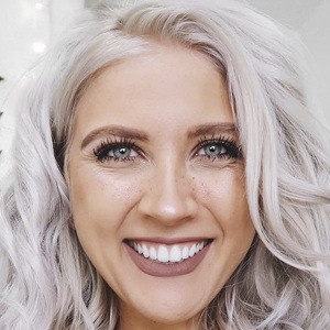 Alexa Sunshine83 Headshot 7 of 10