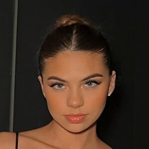 Aliah Weesner Headshot 5 of 6