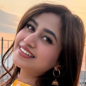 Alizeh Jamali Headshot 3 of 3
