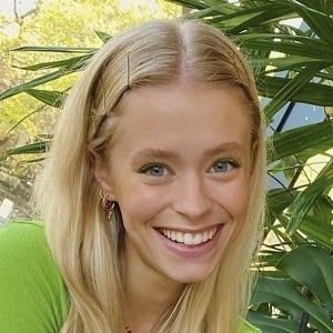 All Things Lilly Ann Headshot 8 of 10