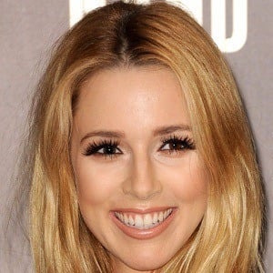 Alona Tal Headshot 4 of 6