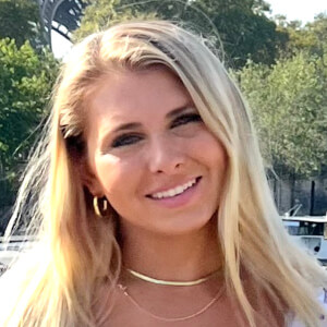 Alyssa Blake Headshot 2 of 3