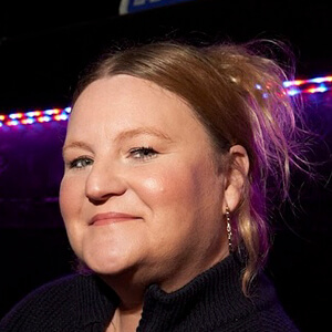 Amy Miller Headshot 4 of 6