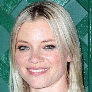 Amy Smart Headshot 5 of 10