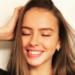 Anastasia Strizhanova Headshot 6 of 10