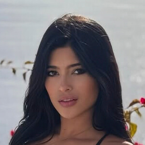 Andrea Victoria Lopez Headshot 6 of 8