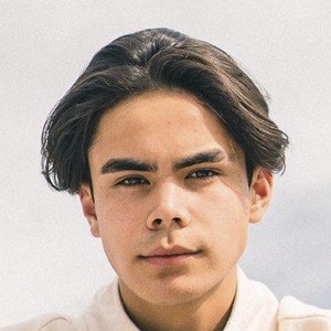 Andrew Tiansay Headshot 6 of 10
