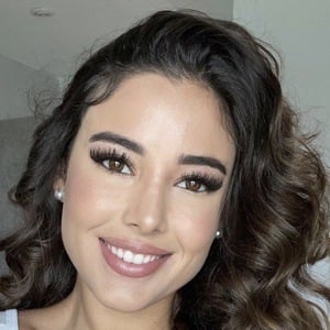 Angeline Varona Headshot 9 of 10