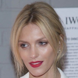 Anja Rubik Headshot 7 of 10