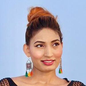 Anju Yadav Headshot 5 of 6