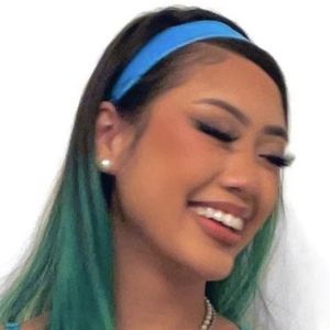 Anna Vu Headshot 8 of 10