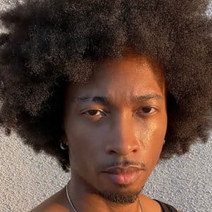 Antonio Dillard Headshot 6 of 9
