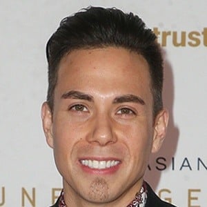 Apolo Ohno Headshot 9 of 10