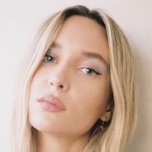 Ari Fournier Headshot 3 of 10