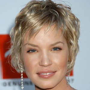 Ashley Scott Headshot 7 of 10