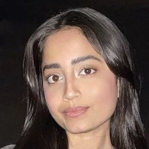 Ashna Sule Headshot 7 of 10