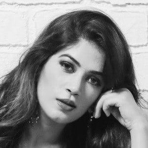 Bandgi Kalra Headshot 4 of 5