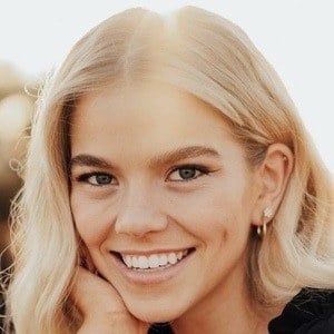 beccamemes Headshot 7 of 10