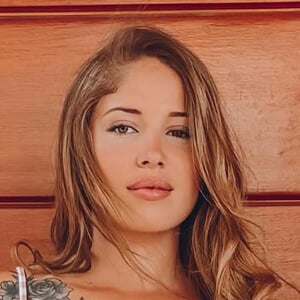 Bella Cario Headshot 2 of 6
