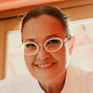Betty Vázquez Headshot 5 of 6
