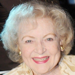 Betty White Headshot 9 of 9